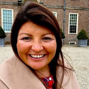 Meet your Posher, Jennifer